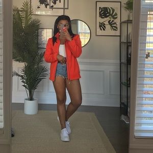 ✨Like New Orange North Face Jacket✨